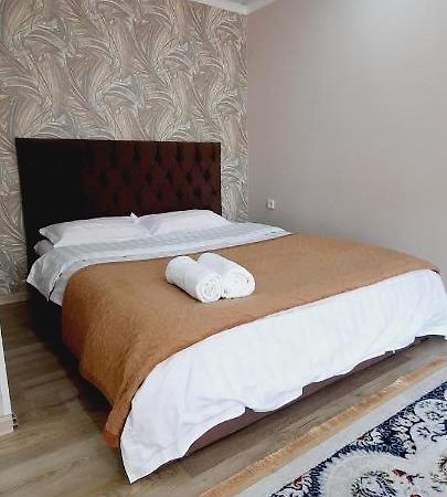 Cosy flat Apartamento Semey Exterior foto