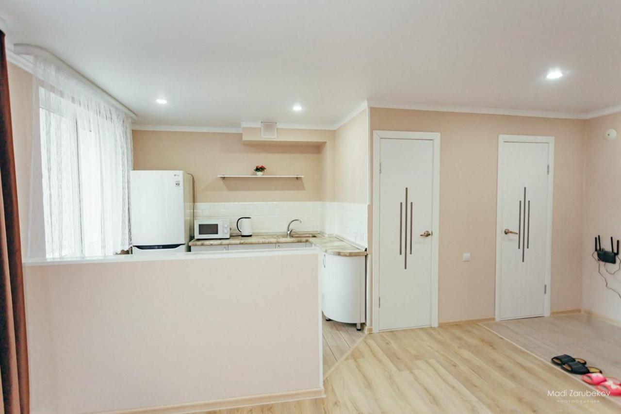 Cosy flat Apartamento Semey Exterior foto